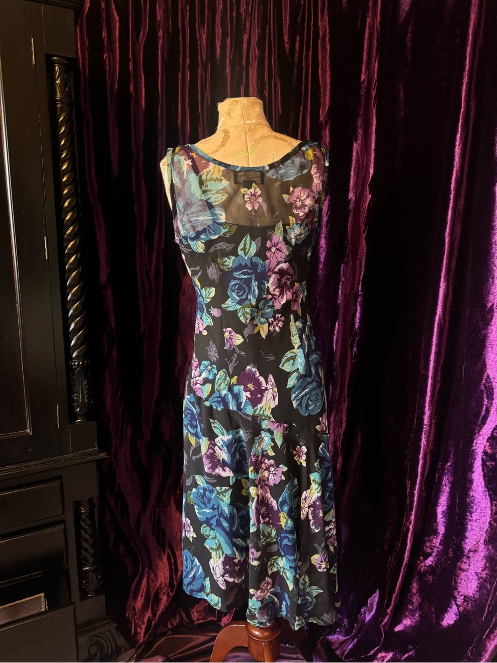 Beautiful Floral Fairy Whimsical Sequin Beaded Dress - Picture 7 of 9